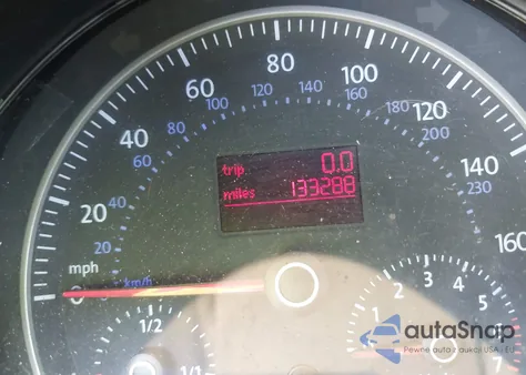 2007 Volkswagen New Beetle 2.5 из США, поврежденный, VIN 3VWRW31C57M521929